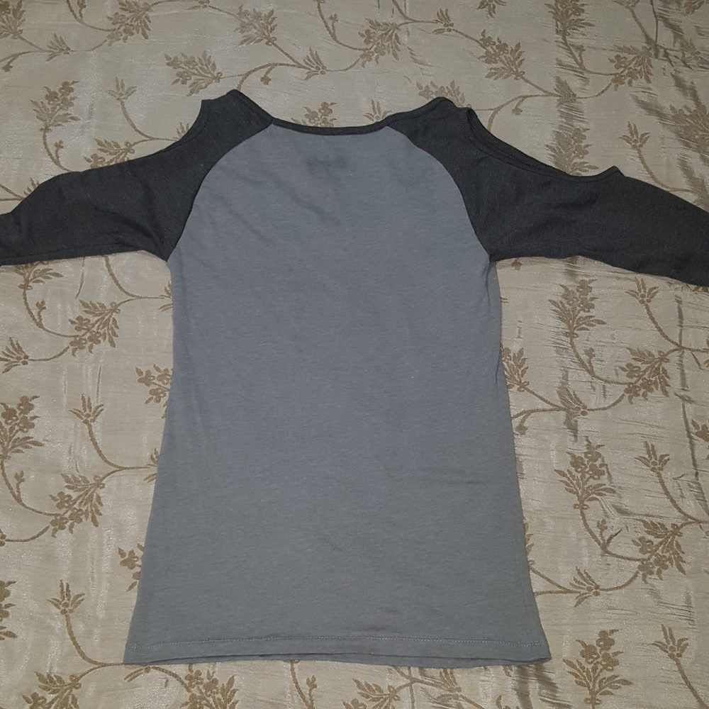 Cold Shoulder Batman Raglan Tee - Picture 4 of 4